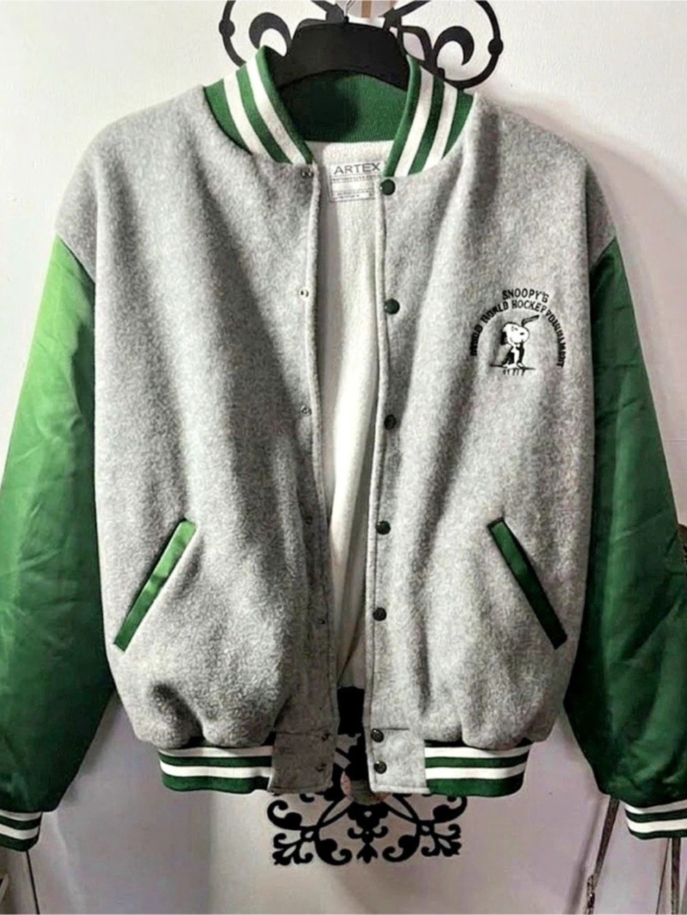 Vintage Artex Snoopy's Senior World Hockey Tournament varsity jacket Gray & Gree